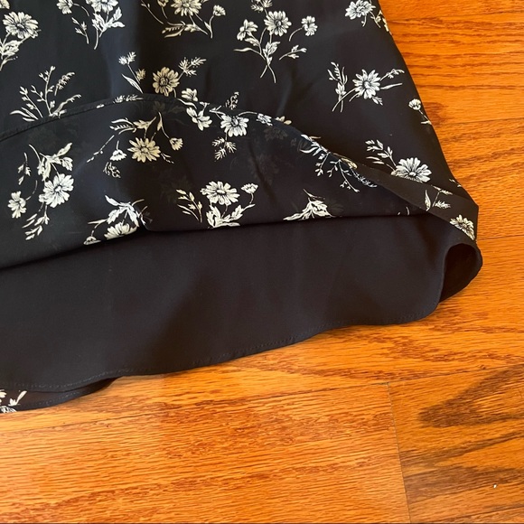 Liz Claiborne size 4 petite a line black flowered print lined skirt - Picture 4 of 5